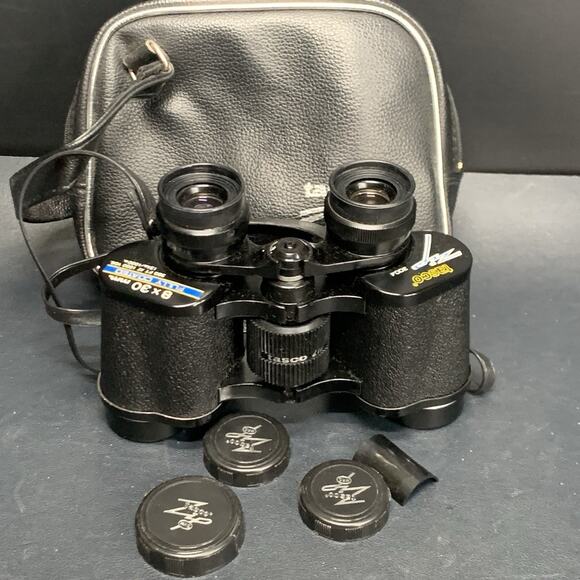 Vintage Tasco Zip 3004 Fully Coated Focus 8 X30 BINOCULARS With Original Case. - Picture 1 of 10